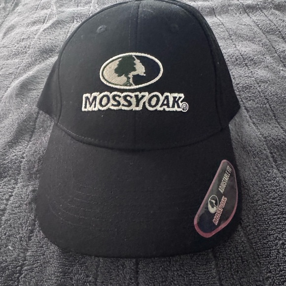 Mossy Oak Other - Mossy Oak Black Cap with Logo